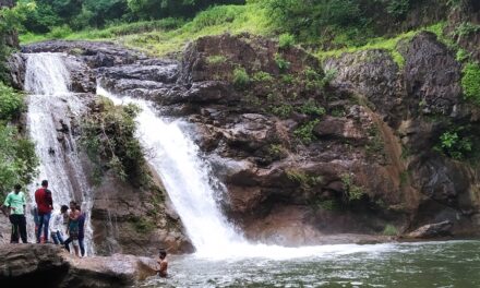 Khirpani-Garajdari Waterfall