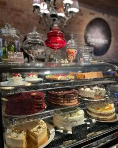  Unique Amélie's Cafe and Creamery in Chennai