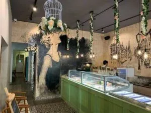  Unique Amélie's Cafe and Creamery in Chennai