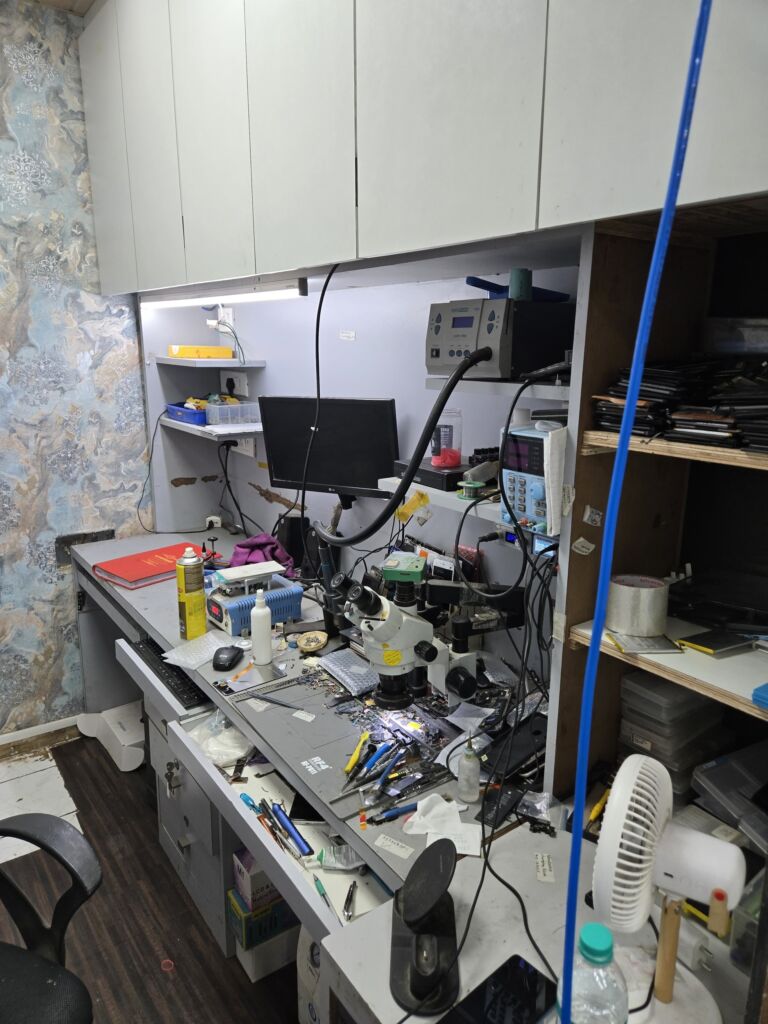 Repair-Lab-Setup-at-LK-Computers-Electronics-–-Expert-Laptop-Motherboard-Service-Center-1