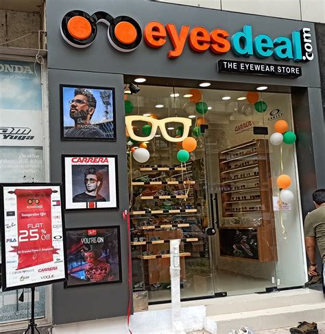 Eyesdeal-at-Citylight-the-Eyewear-Optical-Store-Surat