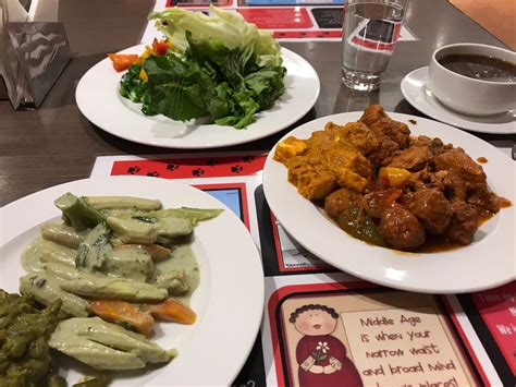 Clever Fox Café by Lemon Tree