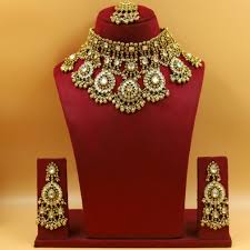 Dazzle Jewellery gold necklace bridal design