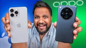Oppo mobile service center technician repairing smartphone